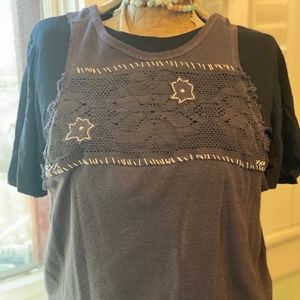 Cute Cropped Free People crocheted tank